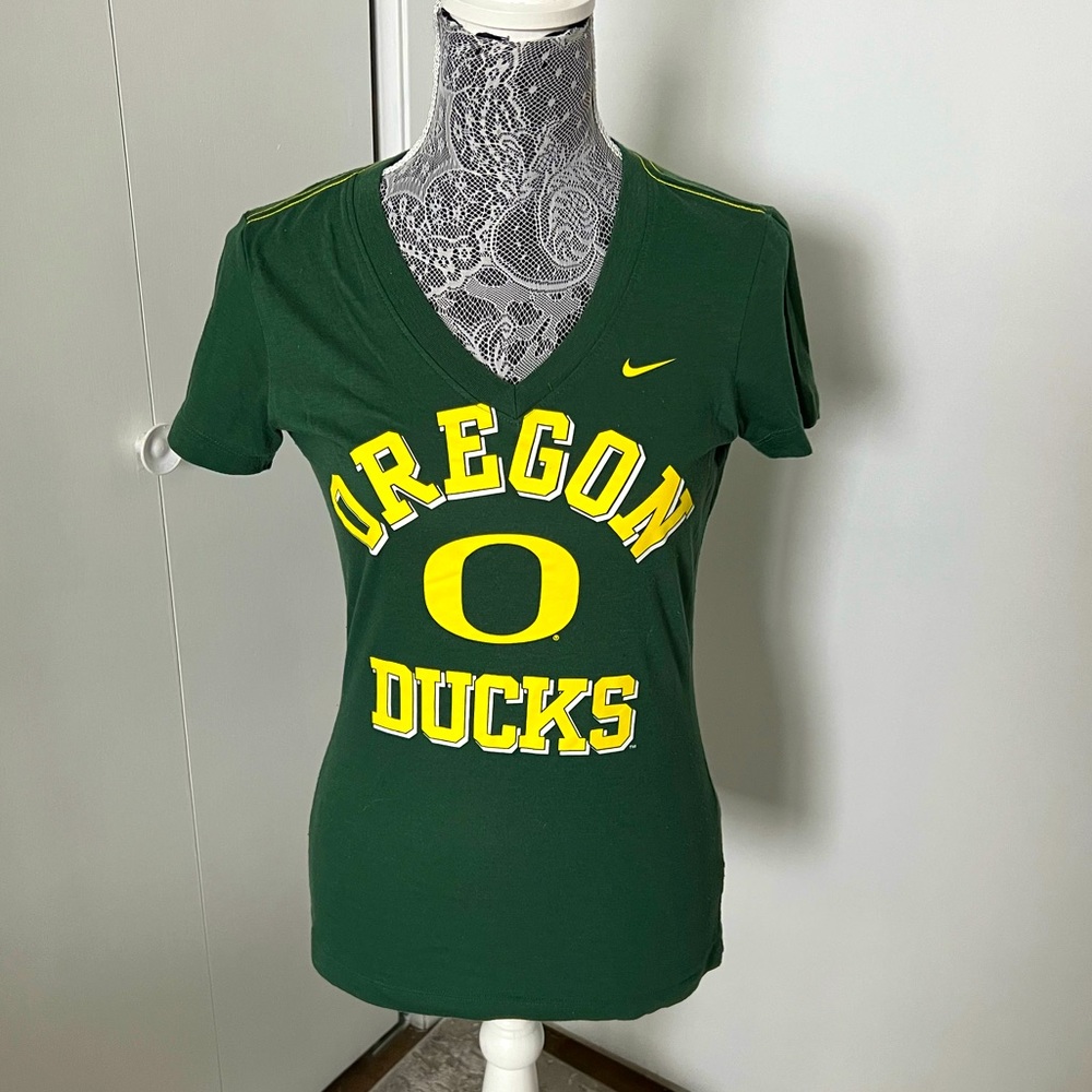Vintage Oregon Ducks Nike V-Neck Short Sleeve Shirt